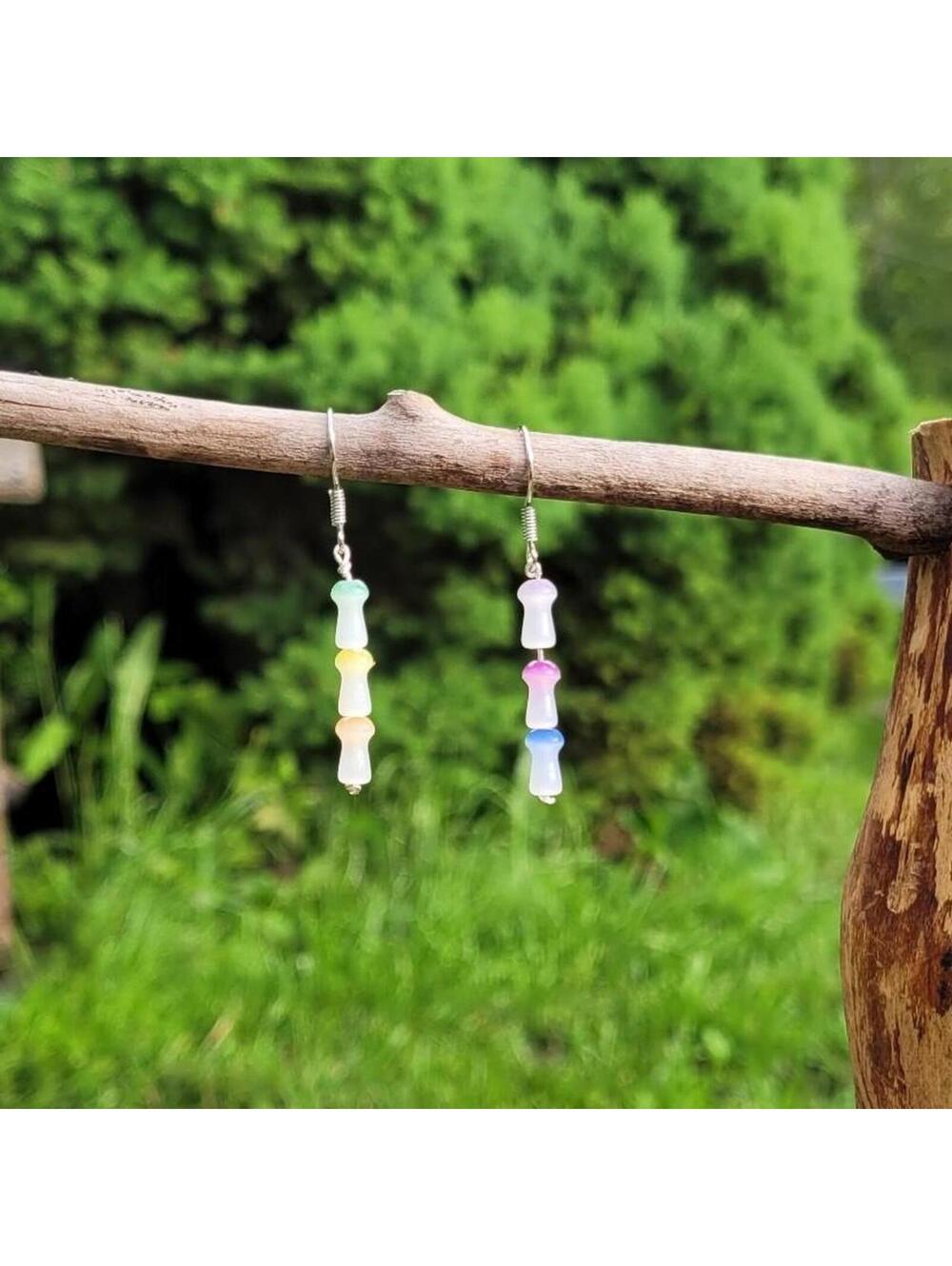 ✨️2 for $5✨️ Pastel rainbow mushroom earrings. 🌈🍄